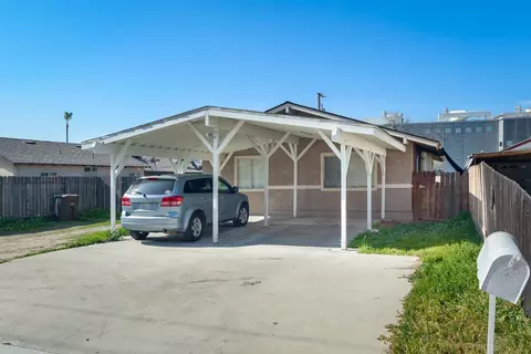 1413 J St, Sanger, CA 93657 photo 1