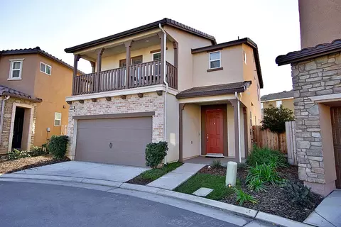6193 E Brick Dr, Fresno, CA 93727 photo 1