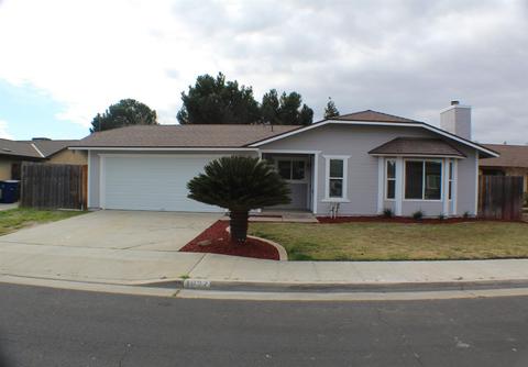 1622 Ashcroft Ave, Clovis, CA 93619 photo 1