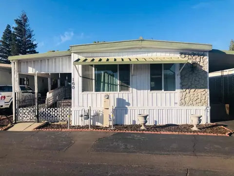 1724 Minnewawa Ave #160, Clovis, CA 93612 photo 1