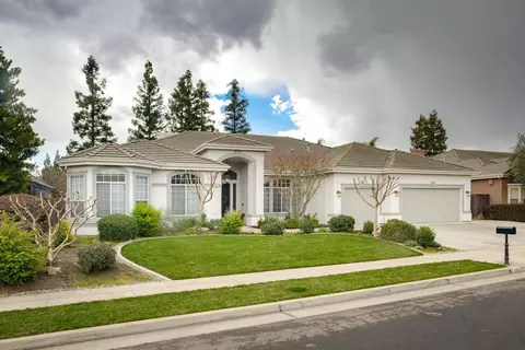 486 W Enterprise Ave, Clovis, CA 93619 photo 1