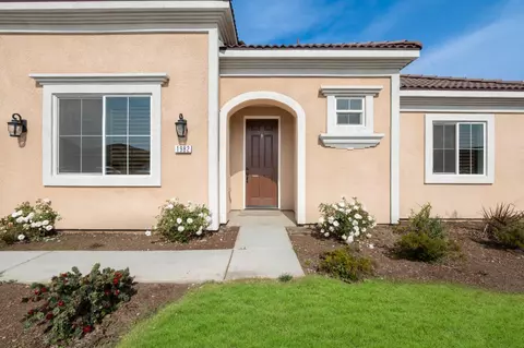 1982 Greyhound Ave, Tulare, CA 93274 photo 1