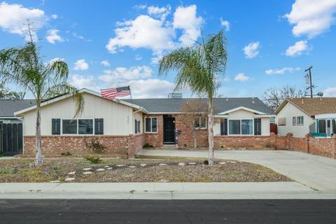 2504 Woodworth Ave, Clovis, CA 93612 photo 1