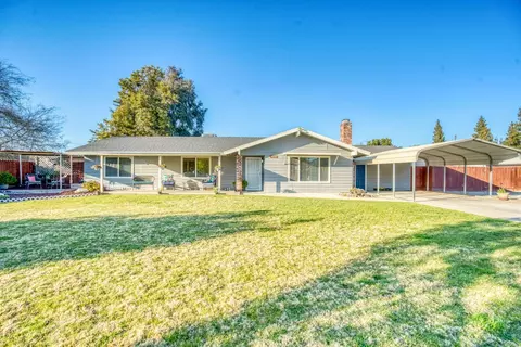 36041 Cloverleaf Ave, Madera, CA 93636 photo 1