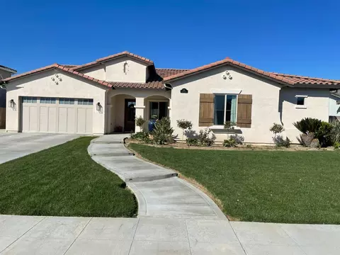 974 E Skylar Ave, Fowler, CA 93625 photo 1