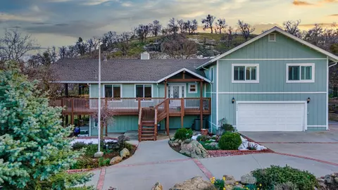 29500 San Joaquin Dr, Tehachapi, CA 93561 photo 1