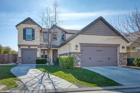1826 N Notting Hill Ln, Clovis, CA 93619 photo 1