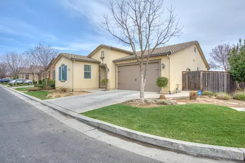 3908 Chessa Ln, Clovis, CA 93619 photo 1