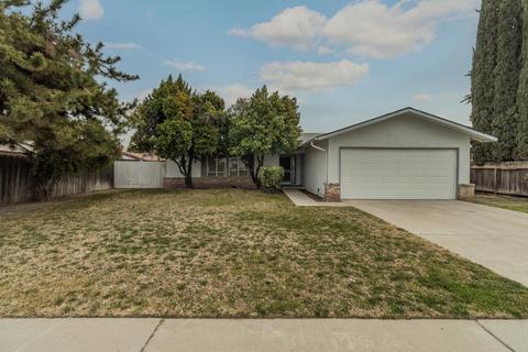 3025 Helm Ave, Clovis, CA 93612 photo 1