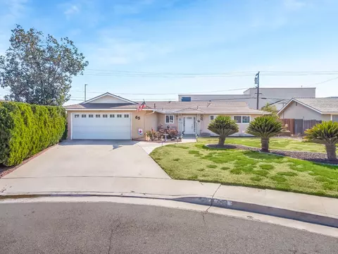 65 W Spring Ln, Lemoore, CA 93245 photo 1