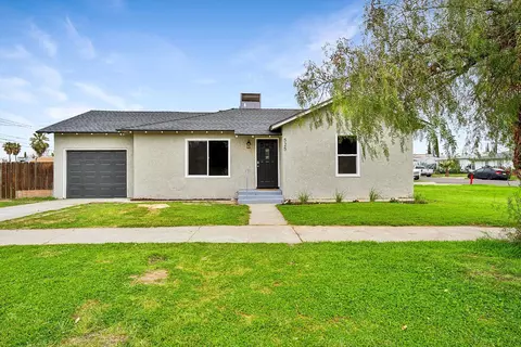 525 E Rush St, Madera, CA 93638 photo 1