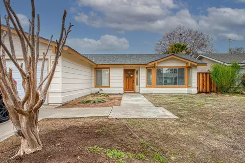 1125 Burlingame Ave, Clovis, CA 93612 photo 1