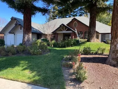 547 Gateway Ave, Clovis, CA 93612 photo 1