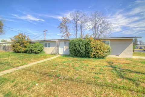 2425 Minnewawa Ave, Clovis, CA 93612 photo 1