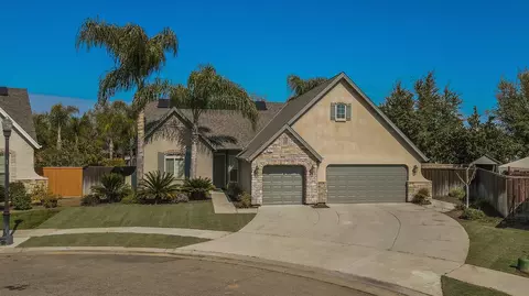 1687 N Karen Ave, Clovis, CA 93619 photo 1