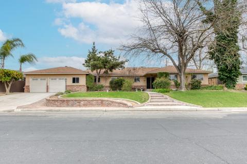 135 Elm Ave, Clovis, CA 93612 photo 1