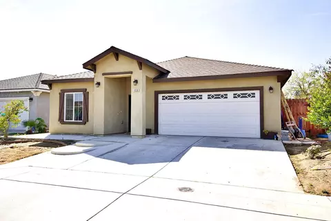 1030 E Riverside Dr, Madera, CA 93638 photo 1