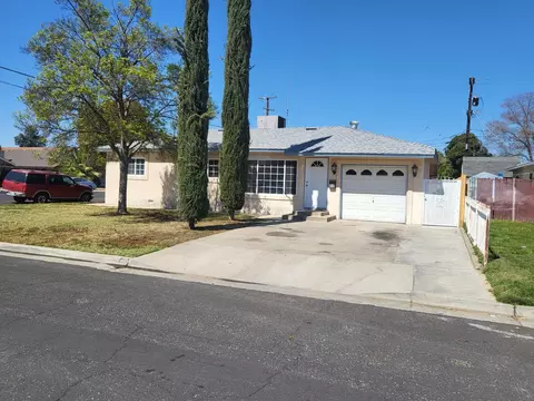 403 Beverly Dr, Clovis, CA 93612 photo 1