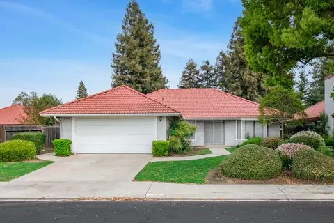 2445 Scott Ave, Clovis, CA 93611 photo 1