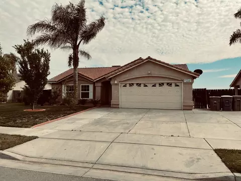14065 W B St, Kerman, CA 93630 photo 1