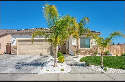 16028 W Ashli Ave, Kerman, CA 93630 photo 1