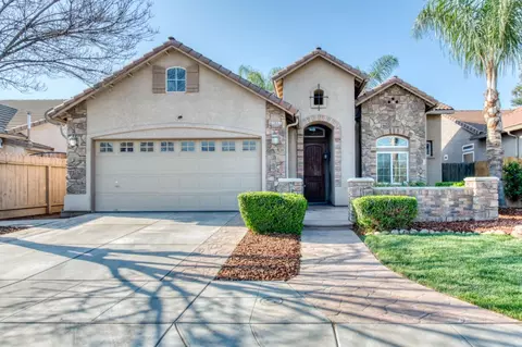 2662 Pear Tree Dr, Madera, CA 93637 photo 1