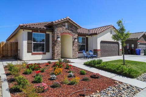 684 Strada St, Lemoore, CA 93245 photo 1