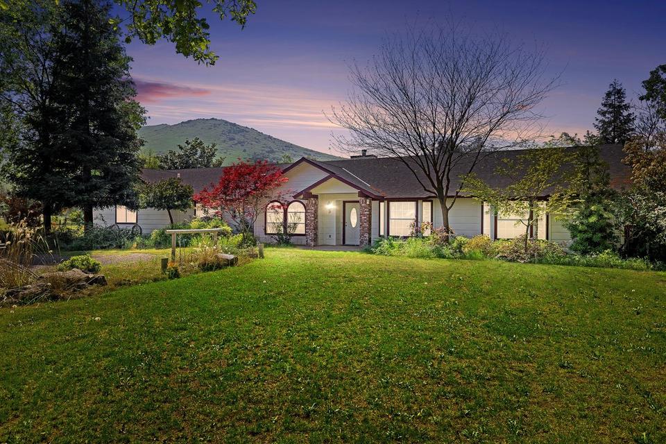 448 N Frankwood Ave, Sanger, CA 93657 57 Photos MLS 575542 Movoto