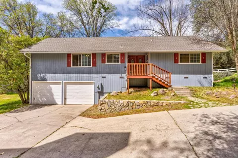 40656 Goldside Dr, Oakhurst, CA 93644 photo 1
