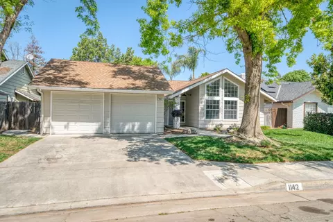 1142 Everett Ave, Fresno, CA 93720 photo 1