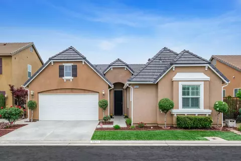 3825 Chessa Ln, Clovis, CA 93619 photo 1