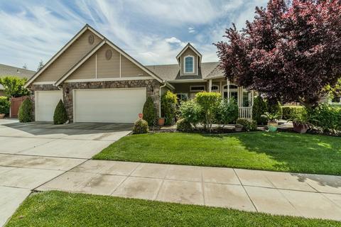 498 W Serena Ave, Clovis, CA 93619 photo 1