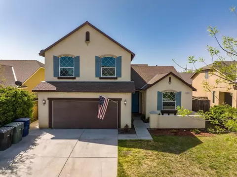 653 Visconti St, Lemoore, CA 93245 photo 1