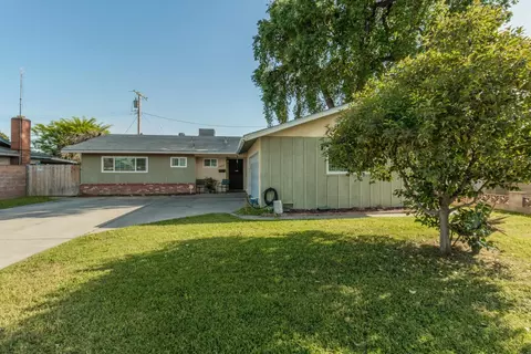 2807 W Walnut Ave, Visalia, CA 93277 photo 1