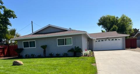 879 Camellia Ln, Lemoore, CA 93245 photo 1