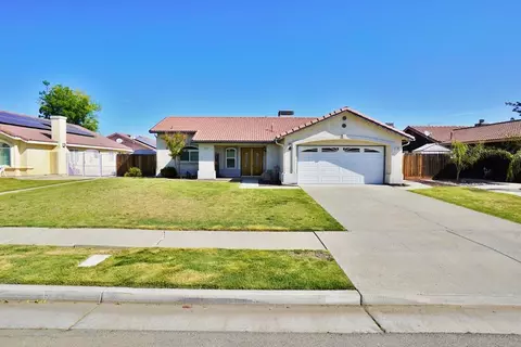 952 Scotland St, Lemoore, CA 93245 photo 1