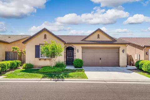 3988 Chessa Ln, Clovis, CA 93619 photo 1