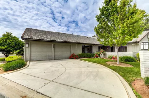 1588 Tollhouse Ln, Clovis, CA 93611 photo 1