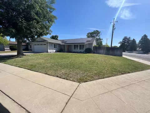 2995 Sylmar Ave, Clovis, CA 93612 photo 1