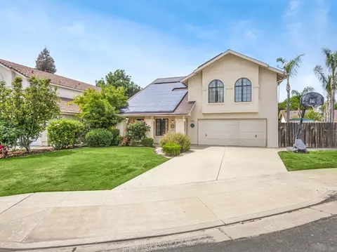 684 N Shirley Ave, Clovis, CA 93611 photo 1