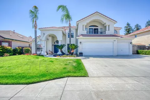 524 W Quincy Ave, Clovis, CA 93619 photo 1