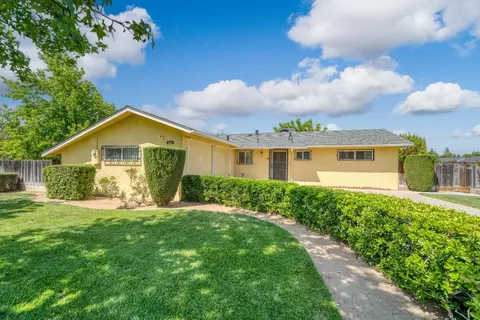 310 Peach Ave, Clovis, CA 93612 photo 1