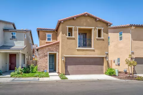 204 Aria S, Madera, CA 93636 photo 1