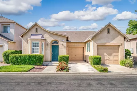 645 W Fontaine Ln, Clovis, CA 93619 photo 1