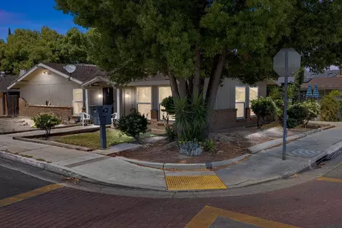11 W Santa Ana Ave, Clovis, CA 93612 photo 1