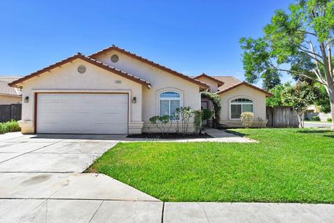 2290 W Park Dr, Madera, CA 93637 photo 1