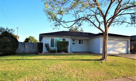 438 W Dennis Dr, Clovis, CA 93612 photo 1