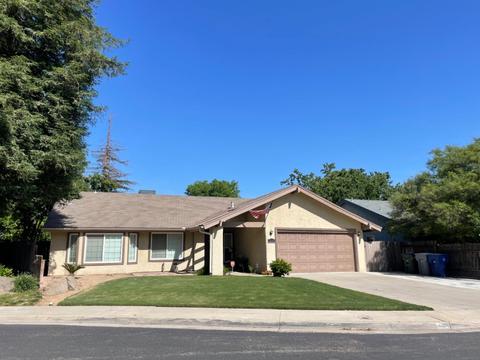 323 Ezie Ave, Clovis, CA 93611 photo 1