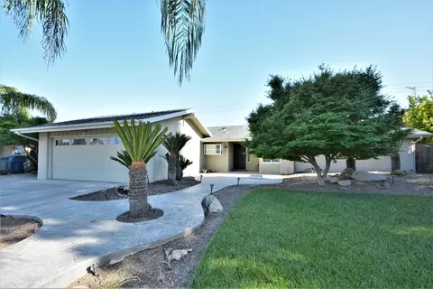 1856 Calimyrna Ave, Clovis, CA 93611 photo 1