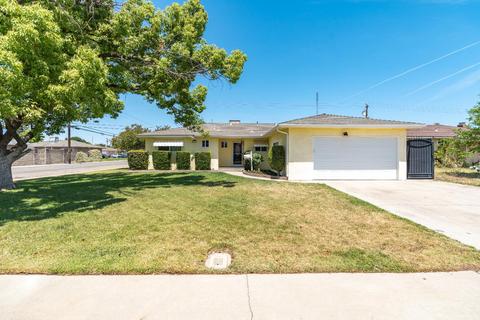 527 W San Jose Ave, Clovis, CA 93612 photo 1